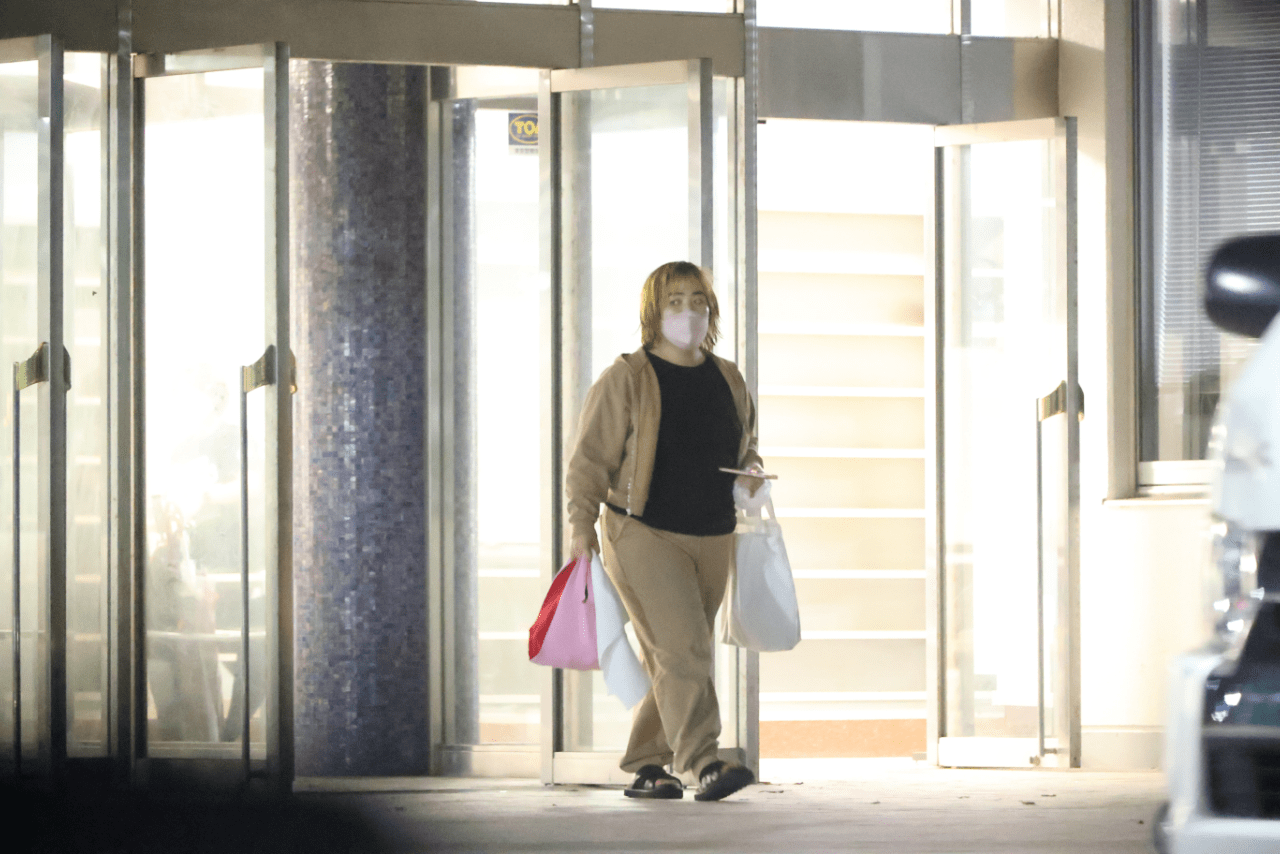 激しいプロレスシーンの撮影でゆりやんにドクターストップがかかったことも。