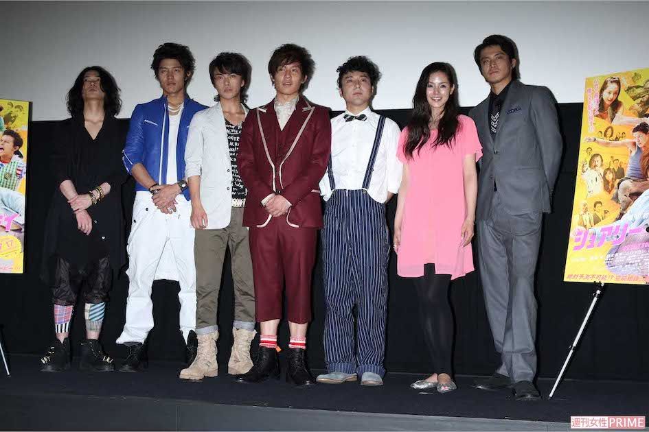 ブレイク前の綾野剛（左）、鈴木亮平（左から2番目）が堪能できる、小栗旬監督の『シュアリー・サムデイ』