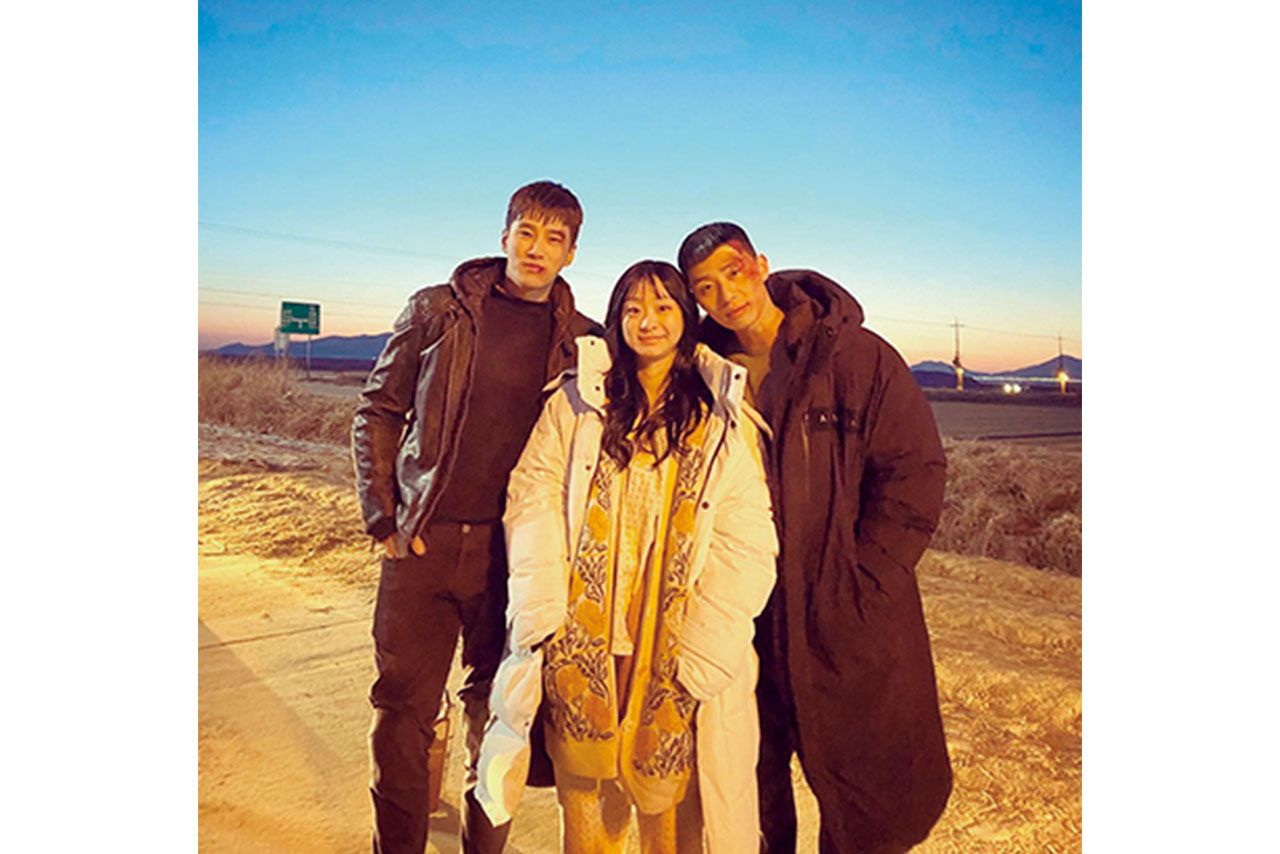 セロイとイソ、長家のグンウォン。劇中では敵対していても、本当は仲よし／グンウォン役のアン・ボヒョンのインスタより