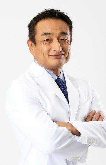 吉原潔先生●整形外科専門医。フィットネストレーナー。医学博士でありながら、運動療法や筋肉トレーニングにも精通し、多角的な診療を実現。