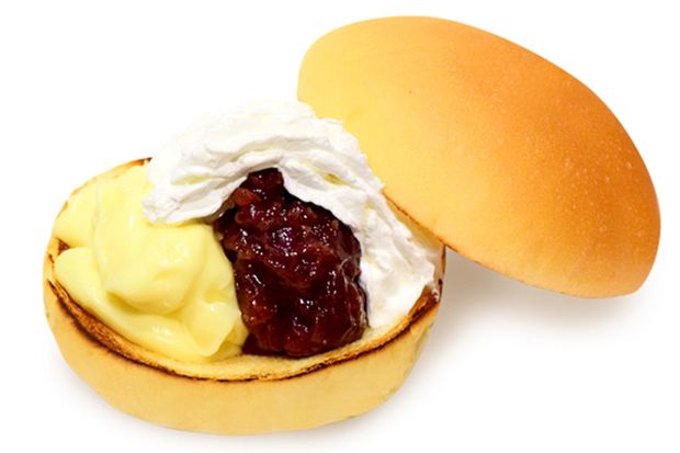 『the3rdBurger広尾店』のあん＆カスタード　撮影／齋藤周造