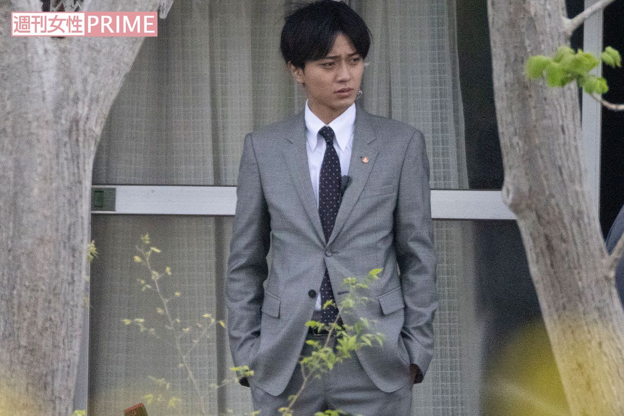 日曜劇場「ラストマン」の撮影を行うKing & Princeの永瀬廉