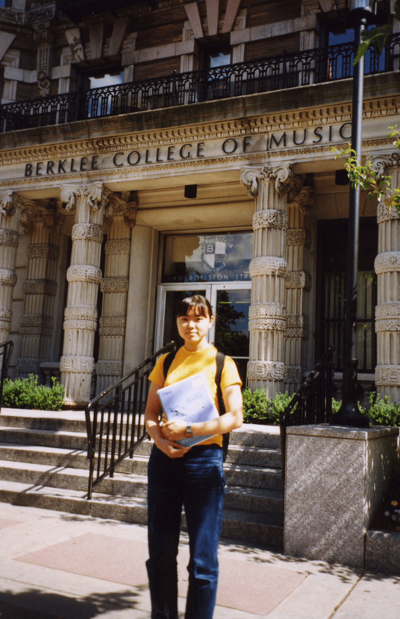 20歳、日本の大学を中退してバークリー音楽院に入学。ほとんど英語が話せない状況での渡米だった