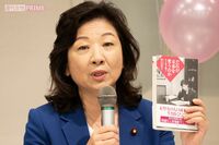 野田聖子の元暴力団員疑惑かかる夫・文信氏に“不倫”報道　立憲民主党から“鞍替え”して、自民党推薦で岐…