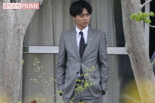 日曜劇場「ラストマン」の撮影を行うKing&Princeの永瀬廉