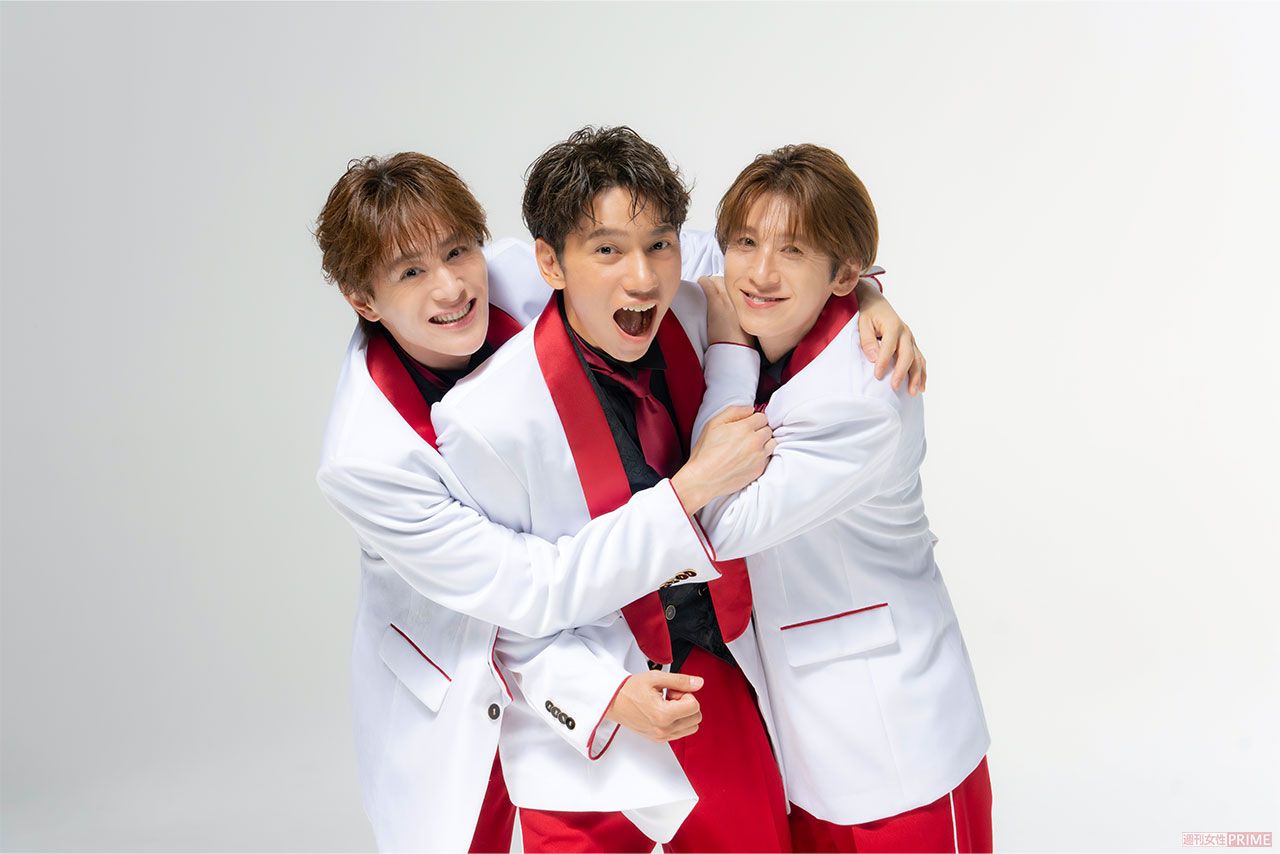 『SHOW-WA』左から向山毅、山本佳志、寺田真二郎　撮影/伊藤和幸　ヘアメイク/小園ゆかり、小野紗友美　スタイリスト/鈴江英夫（H）