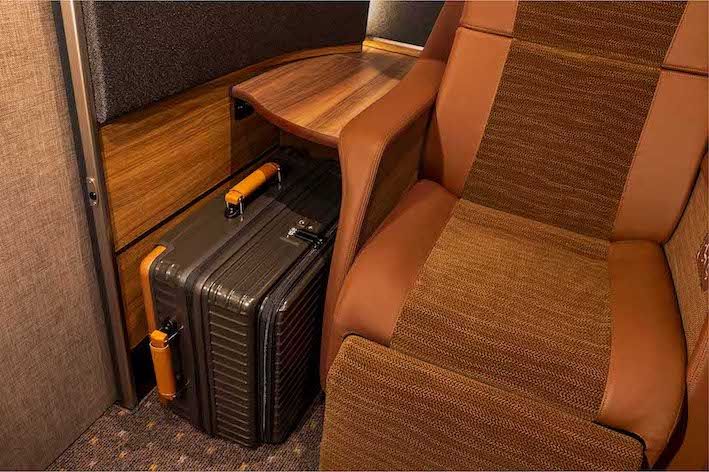 新幹線『Supreme Class（スプリームクラス）』の荷物置き場（JR東海提供）