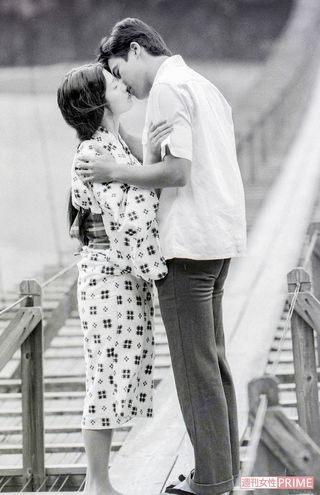 映画『炎の舞』のロケ。三浦友和と10秒間にわたるキスシーンに挑戦（'78年11月) 撮影／週刊女性写真班