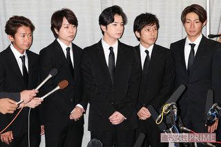 嵐はお互いの発言にツッコミを入れ合う“5人らしさ”を見せていた