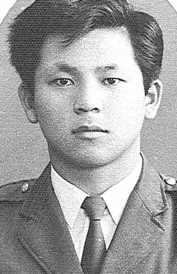 15歳で航空自衛隊第4術科学学校生徒隊に入隊。制服姿が凛々しい