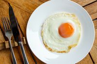 目玉焼き「何をかけて食べる？」ランキング、第一位はやっぱりあの調味料