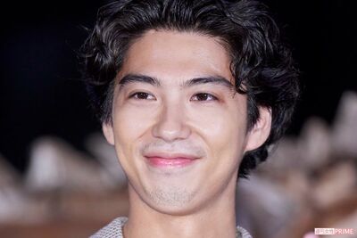 賀来賢人が主演・プロデュースのネットフリックスドラマ『忍びの家』が大ヒットの裏で、配信前から噂されて…