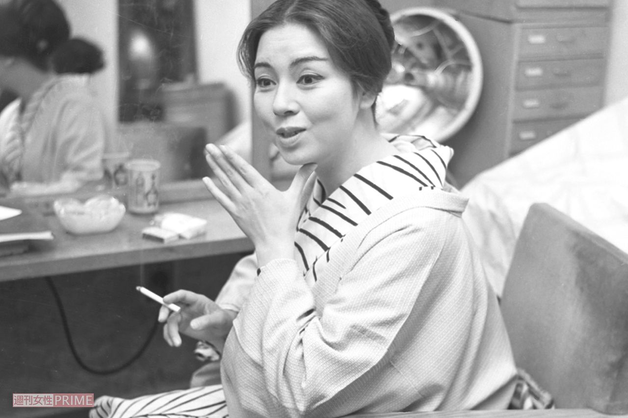 '59年、映画『浮草』の撮影を終え楽屋で演技を語る『大映』女優時代の京マチ子さん