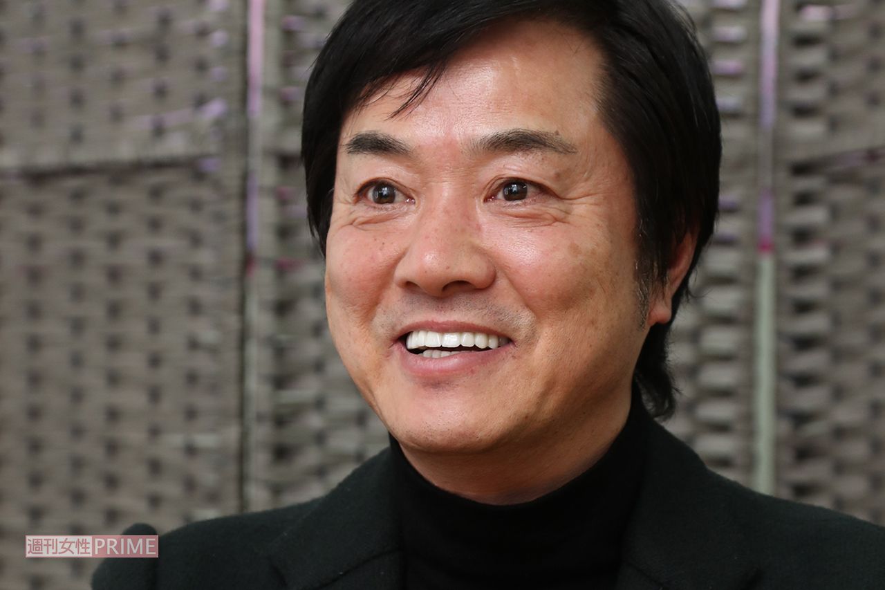 '20年、インタビューを受ける高知東生