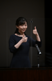 2022年、「全国高校生の手話によるスピーチコンテスト」の開会式で、手話を使って6分間の挨拶を行った佳子さま(撮影/JMAP)