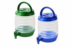 ポリタンク約3.5L（コップ付）　440円　DAISO