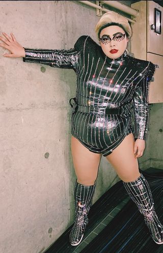 東京ガールズコレクションで、レディー・ガガのスーパーボウルでのハーフショーを