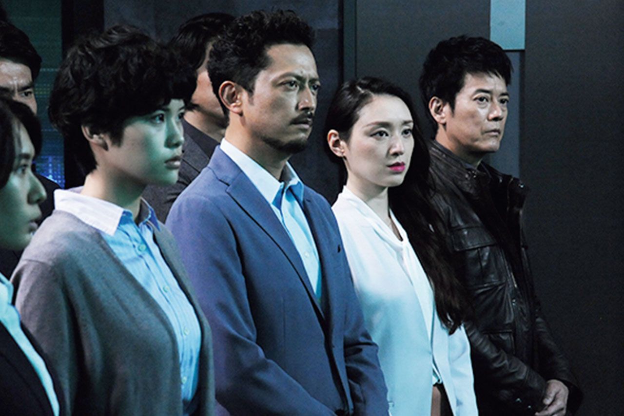 CTU（テロ対策ユニット）メンバー役の唐沢、栗山、池内ほか（写真右から）　（C）2020 Twentieth Century Fox Film Corporation. All Rights Reserved.