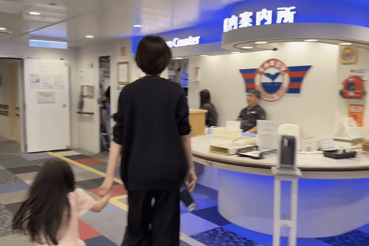 小笠原諸島へ視察へ向かったことを報告したさとうさおり（さとうさおり公式YouTubeより）