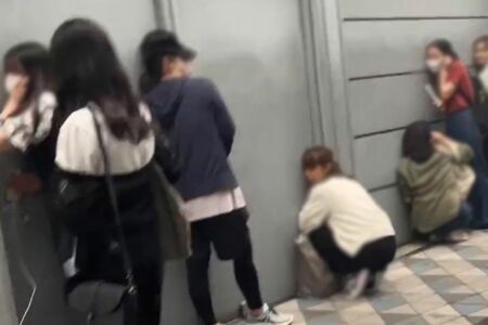 Twitterで拡散される『音漏れ参戦』をするSnowManファン（Twitterより）