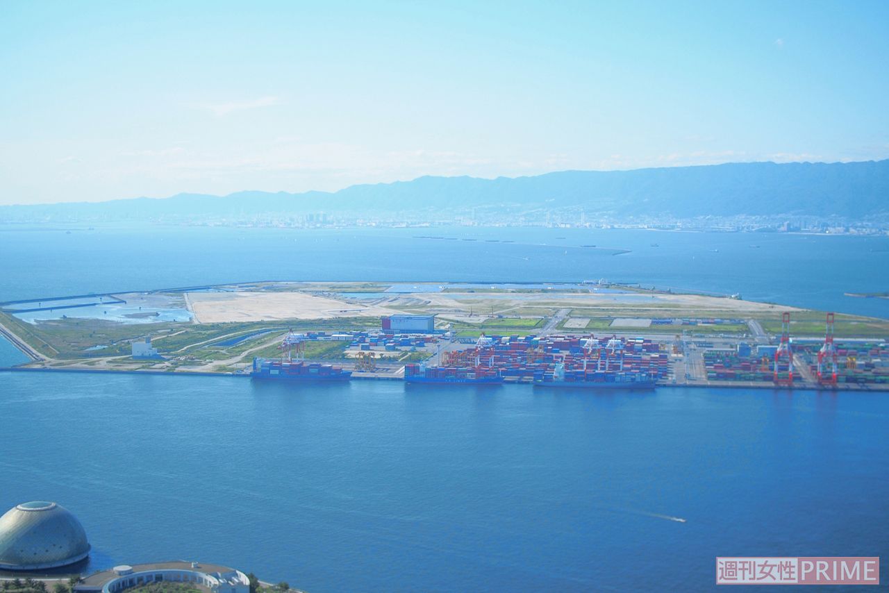 大阪・関西万博の開催地である夢洲。建設土砂等を利用して造られた約390ヘクタールの人工島だ