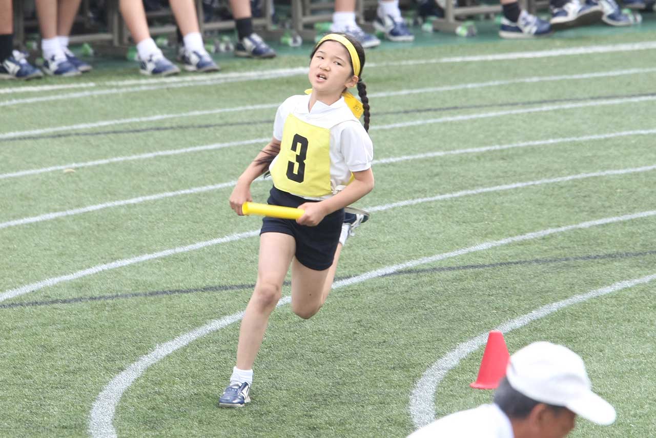 学習院初等科2年（'09年）リレー選手に　トラックを力走！