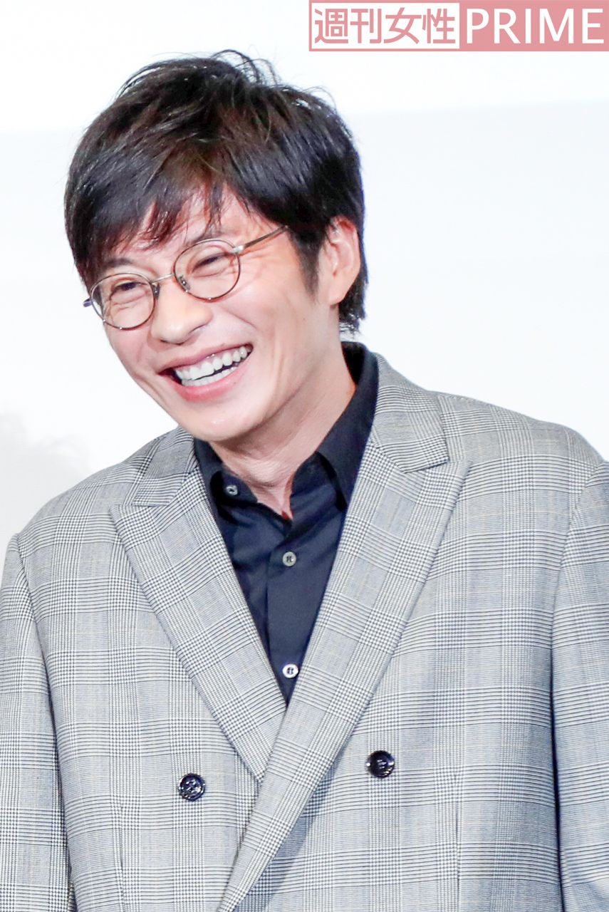 田中圭（34）　ドラマ『獣になれない私たち』のクズ男役も話題！「流行りのラウンドタイプ。田中さんのような小顔の方には少し大きめな丸眼鏡が◎。フレームの色も髪色に近いものを選び落ち着きがあって、大人な感じに」（以下、コメントは堀さん）撮影／週刊女性写真班