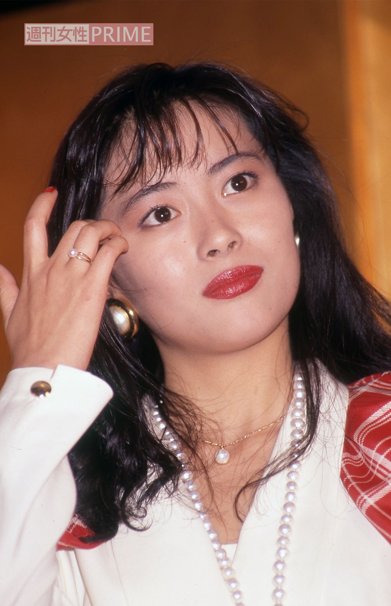 1988年、18歳のバースデーパーティーに出席した中山美穂