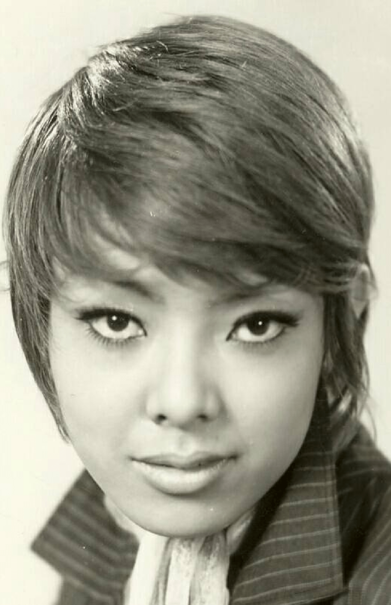 六本木のゴーゴークラブで踊っていたとき、GS「オックス」のボーカル、赤松愛さんに似ていると言われ“六本木の赤松愛”というニックネームも