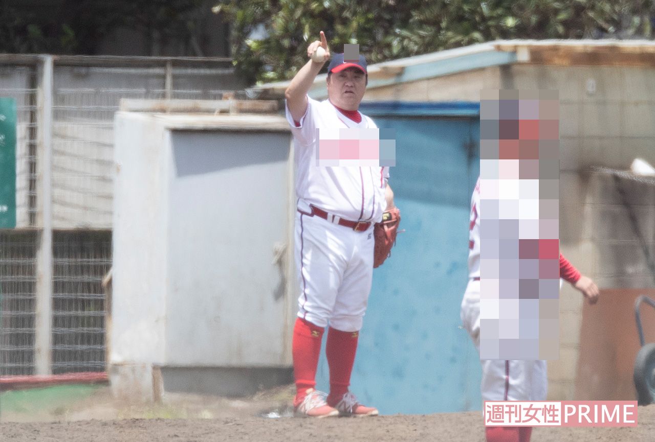 極楽とんぼの山本圭壱が監督する野球チーム『K』