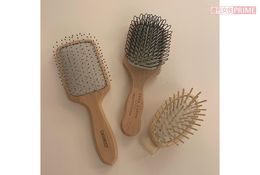 美香さんおすすめの頭皮マッサージ用パドルブラシ