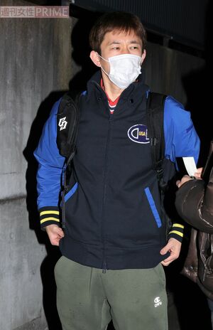 仕事終わりに直撃取材に答える森渉