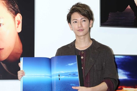 写真集＋DVDブック『Ⅹ（ten）』発売記念写真展で（2016年9月18日）