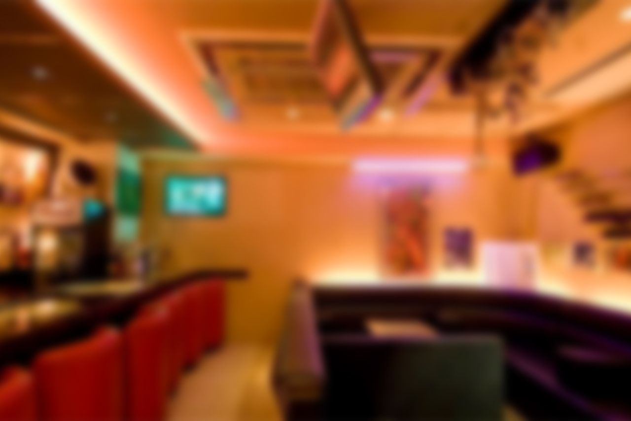 高橋さんが経営していたハプニングバーと思われる内観（HPより）