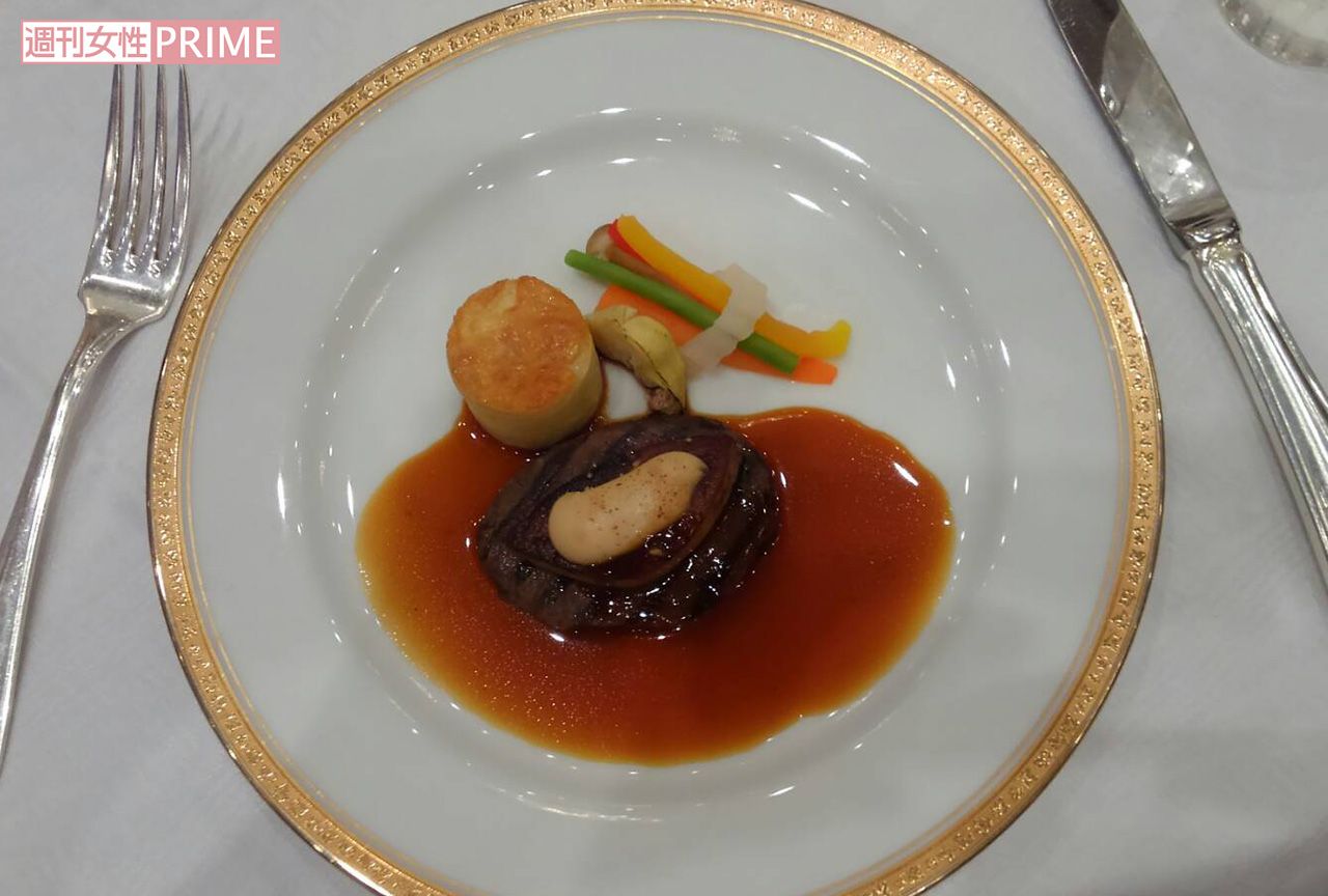 12月25日のメニューにはフィレ肉とフォアグラも