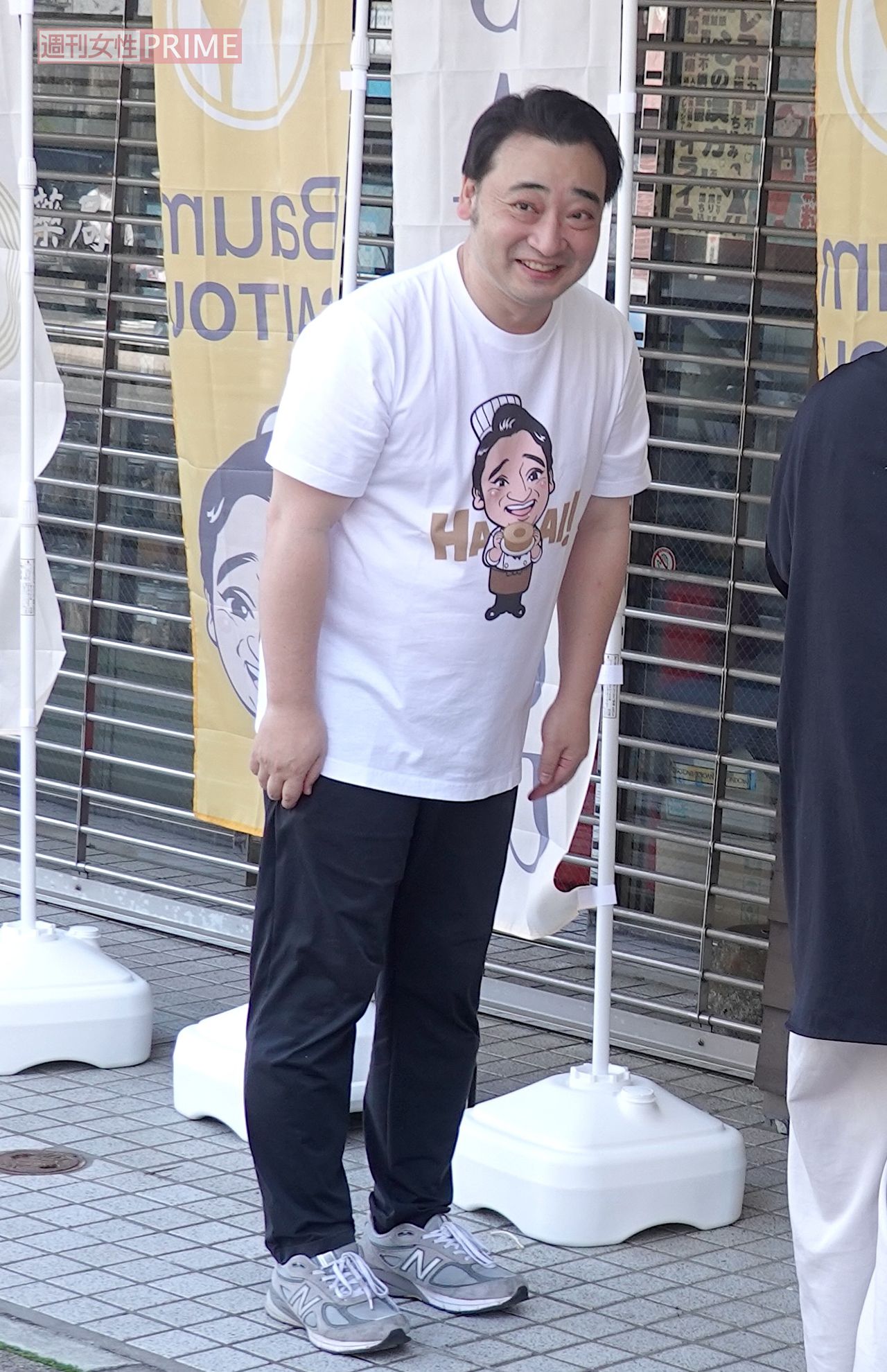 2025年4月、群馬県高崎市内でバームクーヘンを販売する元ジャングルポケット斉藤慎二氏（編集部撮影）