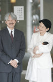 皇室では41年ぶりとなる男児・悠仁さまを出産後、退院する紀子さまは満面の笑み