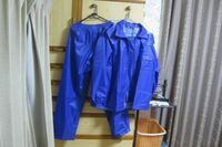 熟女の使用済みレインコートを盗み続けた30歳男が取材に応じて「ニオイがたまらん」 