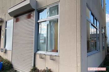 経営する美術教室は閉まったまま＝津市
