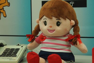 オレオレ詐欺をかわいく撃退、「孫みたい」な“おしゃべりみーちゃん”が大活躍