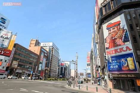 《広報回答》すすきのの顔「ニッカおじさん」が13年ぶりお色直し！変更意図と新デザインをアサヒビールに聞いた