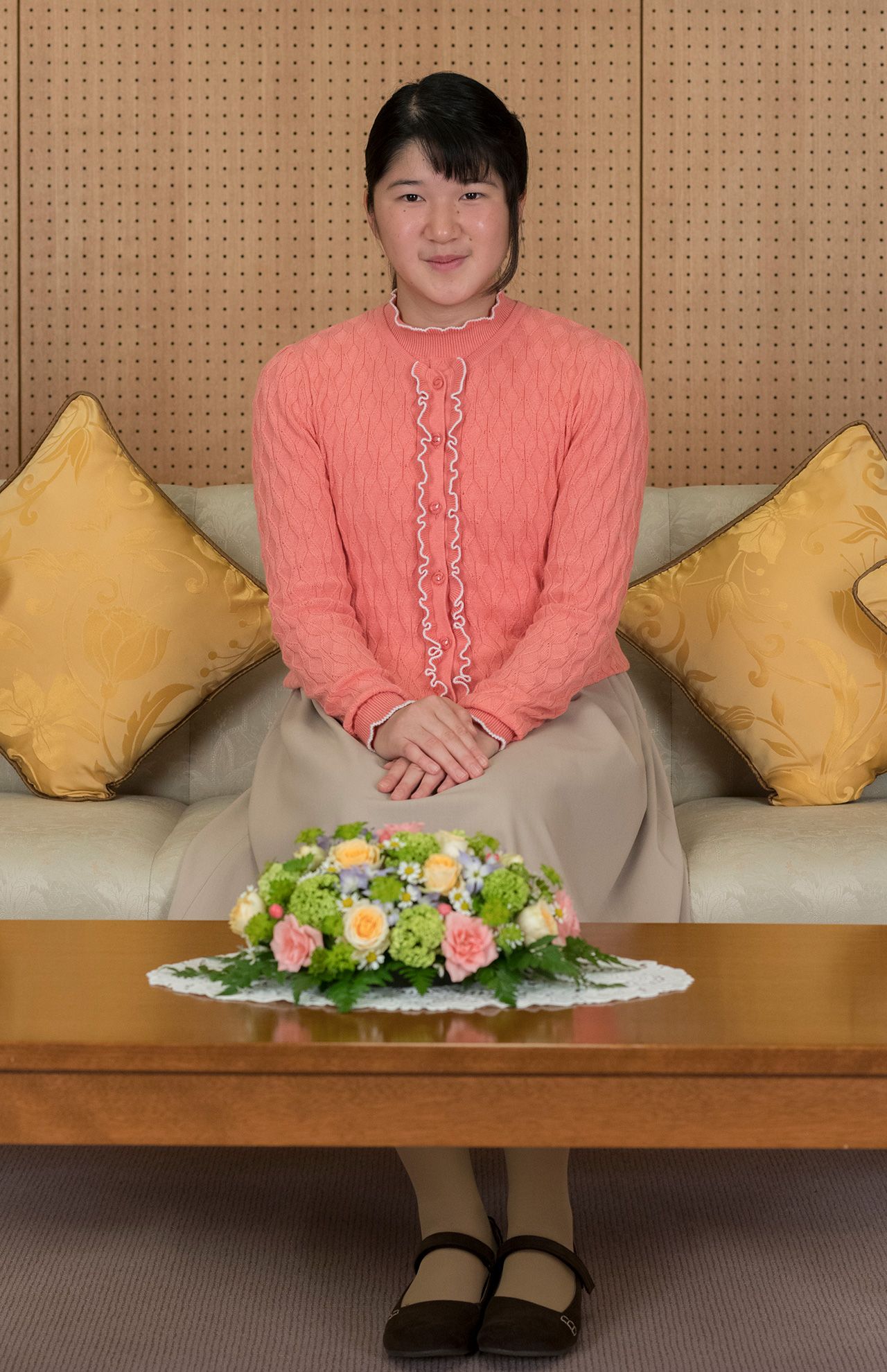 10月にデンマーク皇太子夫妻と面会した際に英語で会話に加わるなどご両親の公務にも同席された