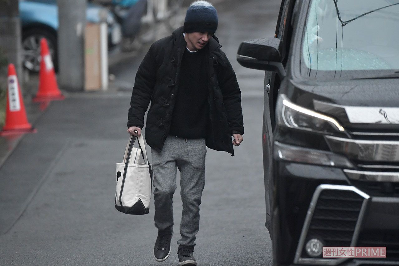 仕事場への向かう風間俊介（'19年2月）