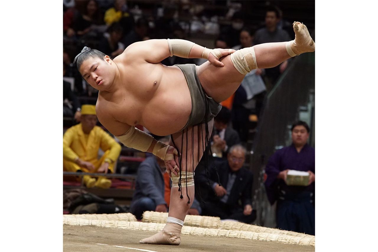 現役時代の富栄さん。ケガが多く、思うような相撲を取れない時期も続いたという