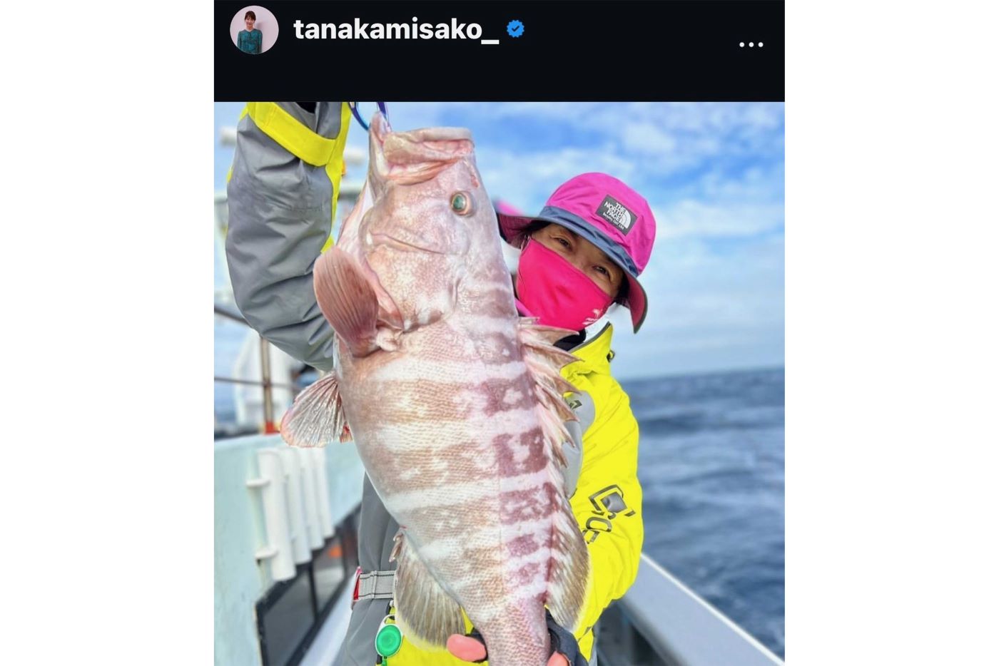 インスタのプロフィールにも“釣り師”と書くほどの釣り好き!（田中美佐子のインスタグラムより）