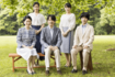 眞子さんが結婚する前日に宮内庁が公表した5人での家族写真('21年7月)