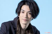 渡邊圭祐「大学サボって昼飲み」仙台でモデル時代の挫折、役者になるまでを語る