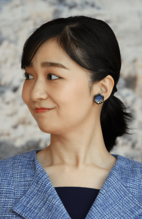 10月18日、岐阜県を訪問された際は、美濃焼のイヤリングを着用された