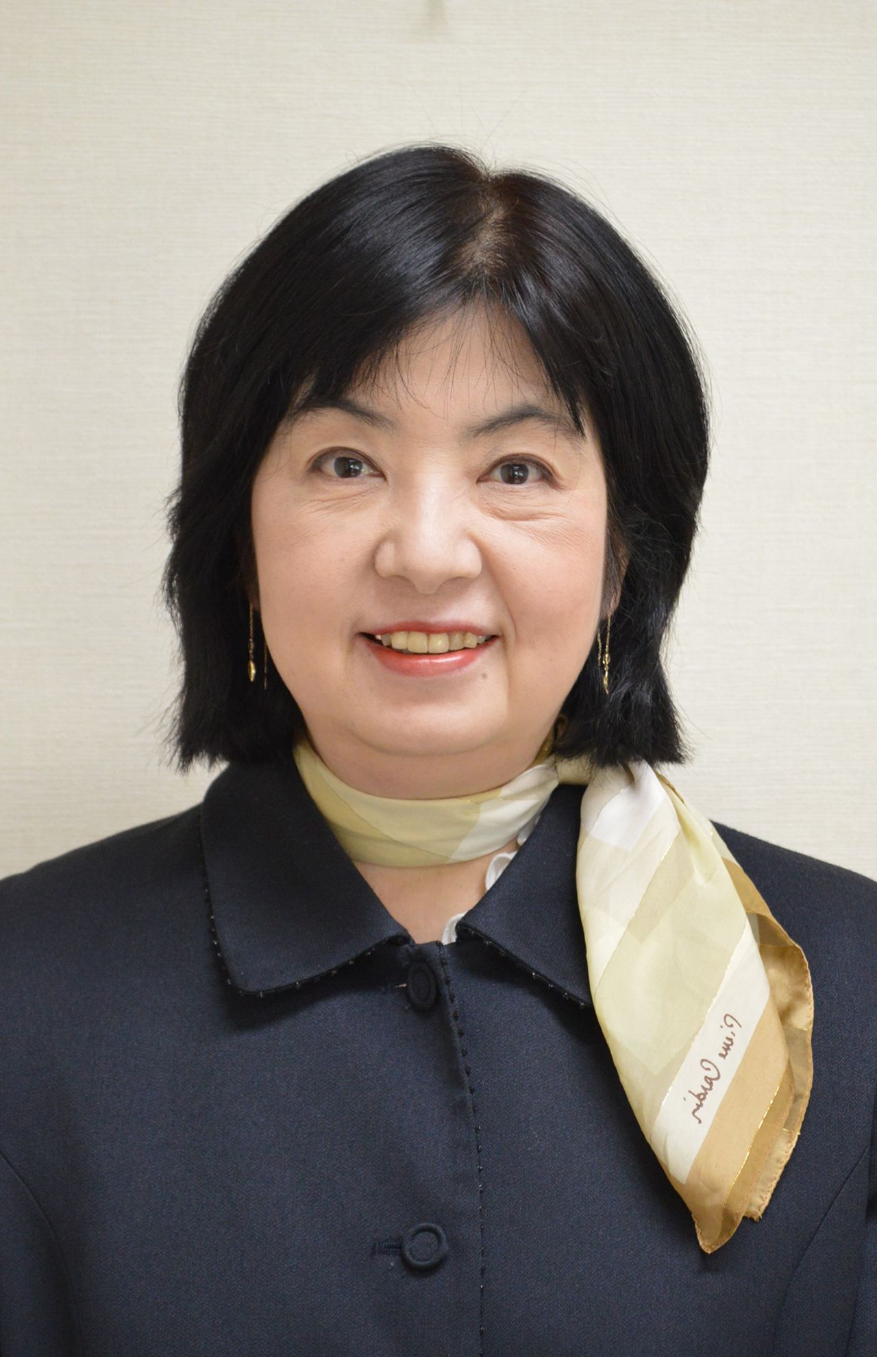 狛江市シルバー人材センター常務理事事務局長 池田あけみさん：国内で2番目に小さな市で、会員数は約700名と小規模ながら、イベントや就労の活気は都内随一。女性職員が多く活躍することでも注目されるアットホームなセンターを率いる