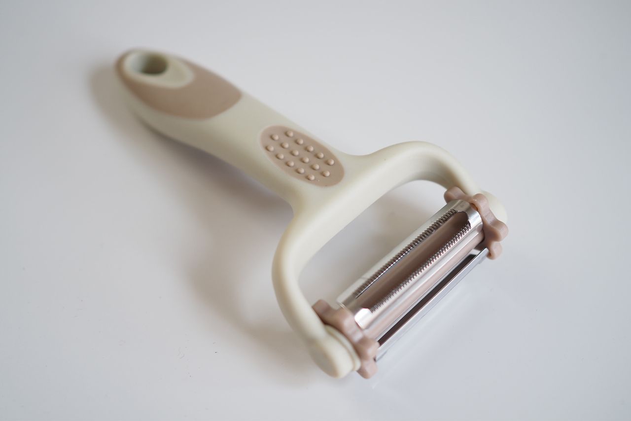 ベージュを基調とした落ち着いた色みはスリコならでは。誰もがコツなく使える設計にしてほしいところ